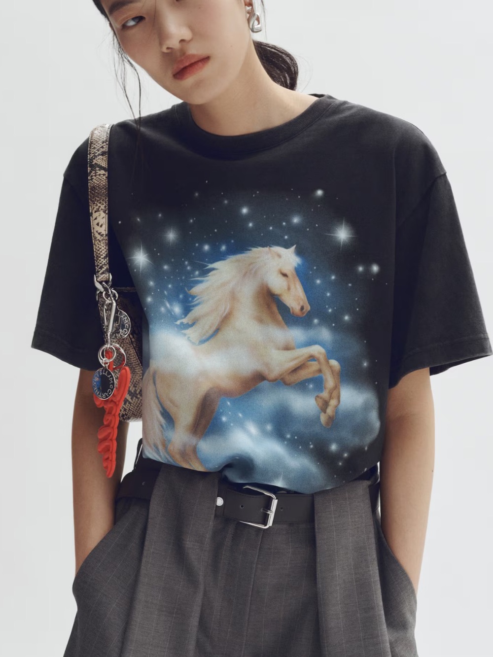 STELLA MCCARTNEY H&M UNICORN PRINTED T-SHIRT - Picture 2 of 4